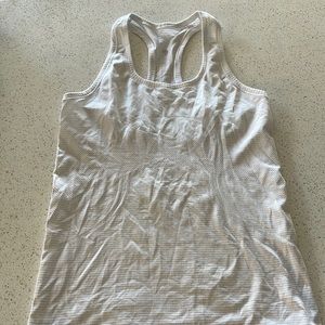 Lululemon Swiftly Tank. White. Size 6